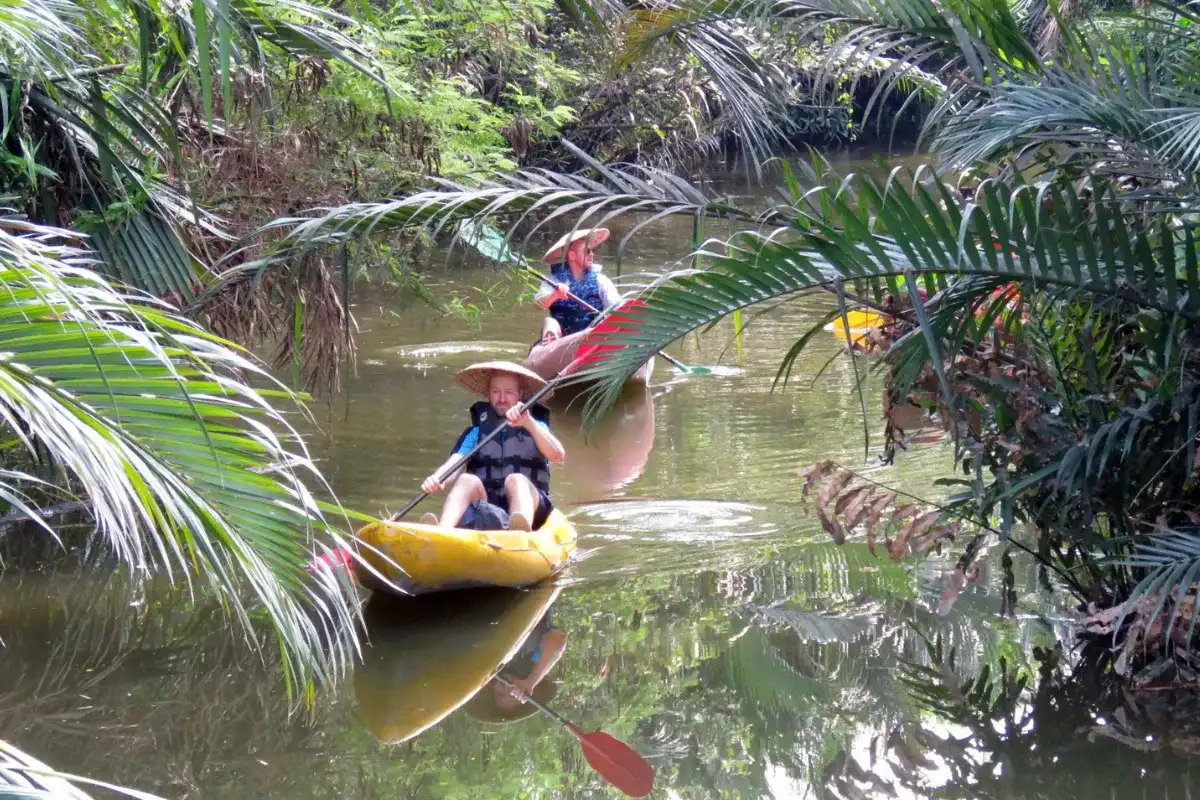 Kayak & Boat in Bangkok: Small Group & Shared River Canal Tours