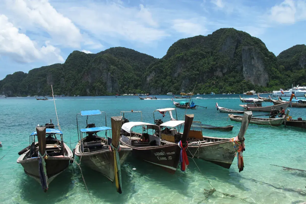 10 Reasons to visit Bangkok