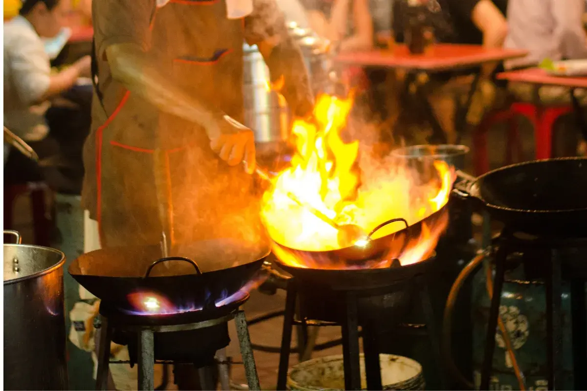 Bangkok Chinatown Guide: Yaowarat, Talad Noi & Song Wat Walking Tour
