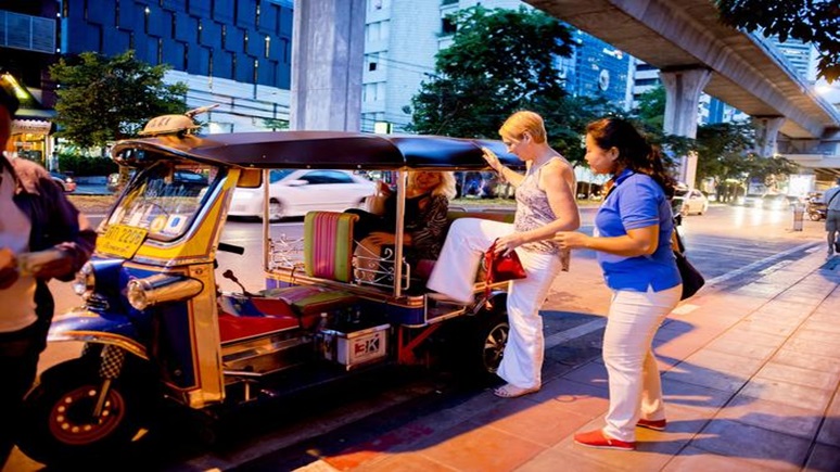 small-group-bangkok-food-tour-by-night-including-tuk-tuk-ride-in-bangkok-270821