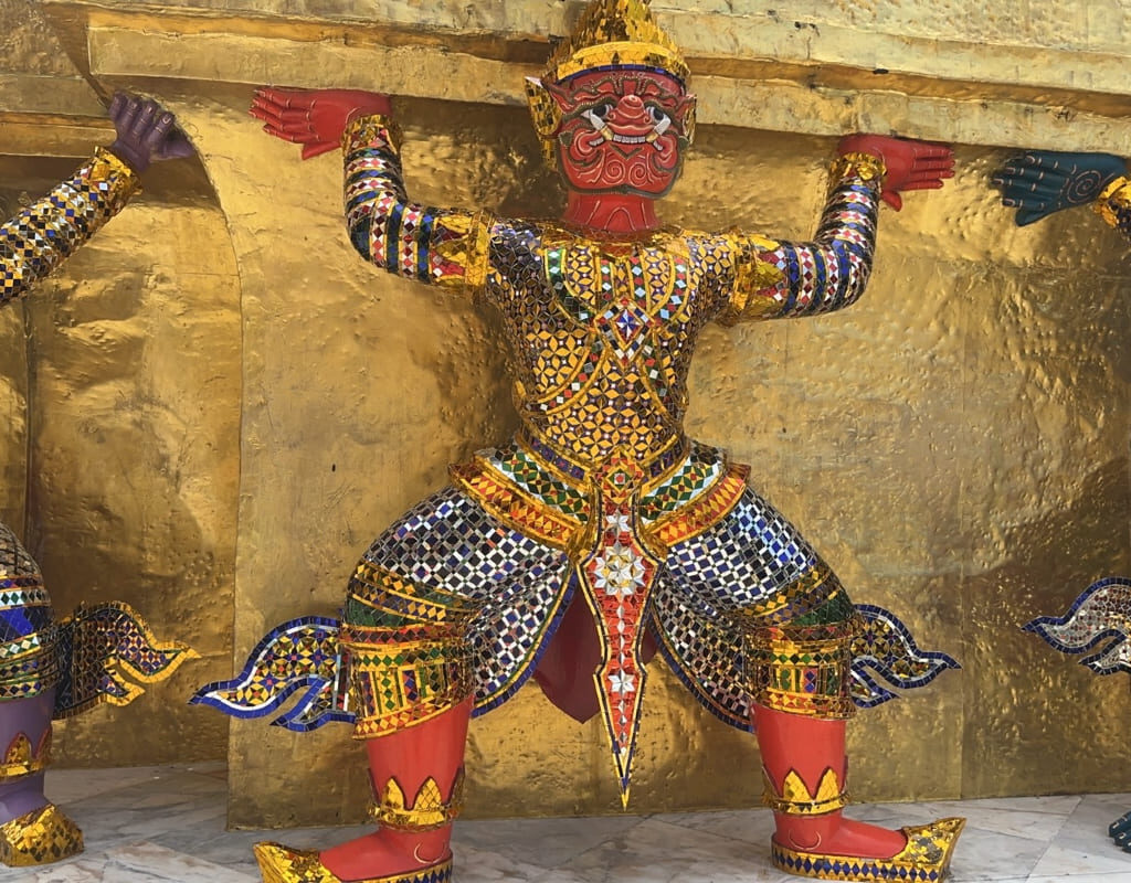 BKK-Grand Palace Statue 1200X800